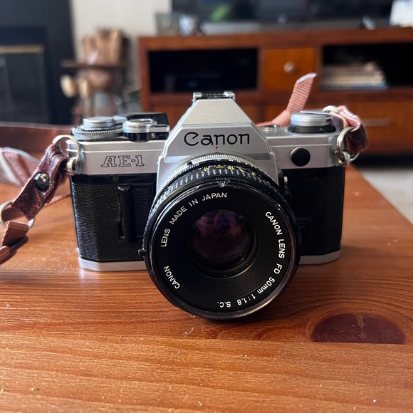 Working Canon ae1 with basic lens. - Picture 2 of 4